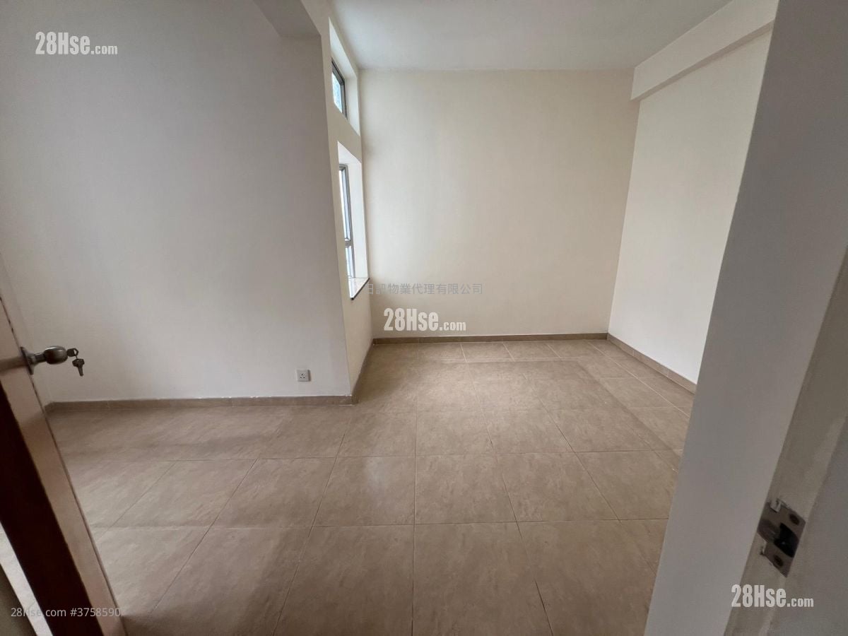 海滨花园 售盘 3 房 , 1 浴室 497 平方尺