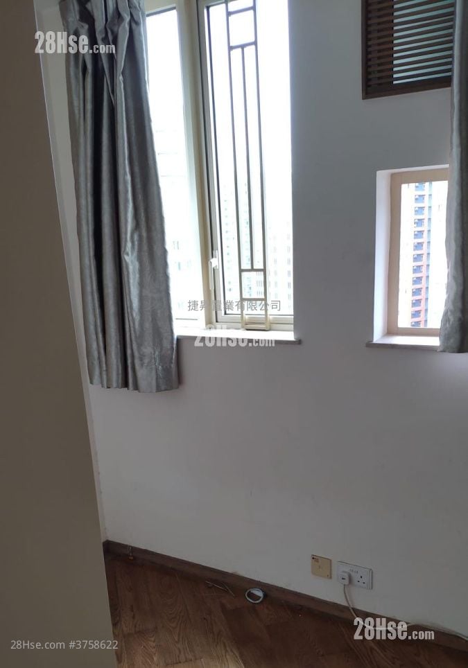 海滨南岸 售盘 3 房 , 2 浴室 589 平方尺