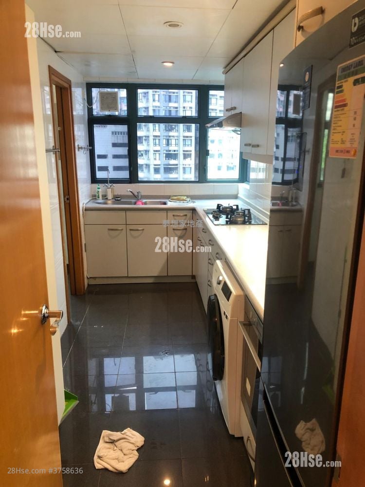 80 ROBINSON ROAD 售盘 3 房 , 2 浴室 1,030 平方尺