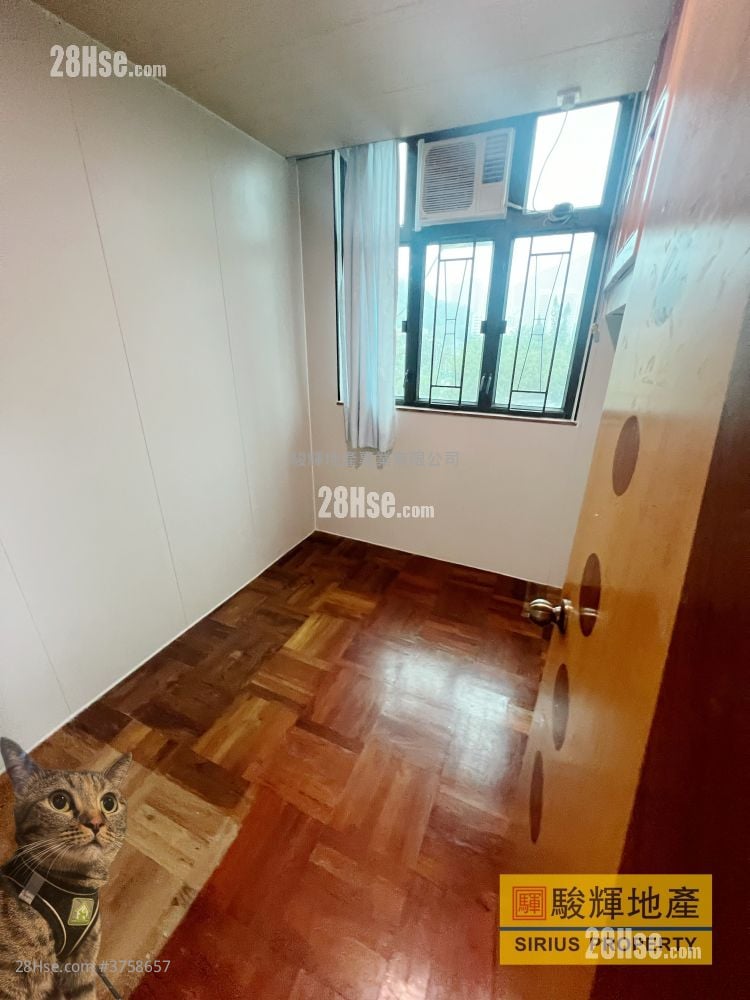 Ashfield House Rental 3 Bedrooms , 1 Bathroom 532 ft²