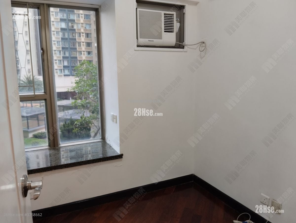 Tseung Kwan O Plaza Sell 2 Bedrooms , 1 Bathroom 456 ft²