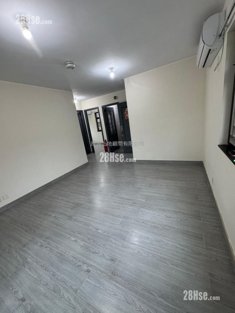 Village Rental 2 Bedrooms , 1 Bathroom 580 ft²