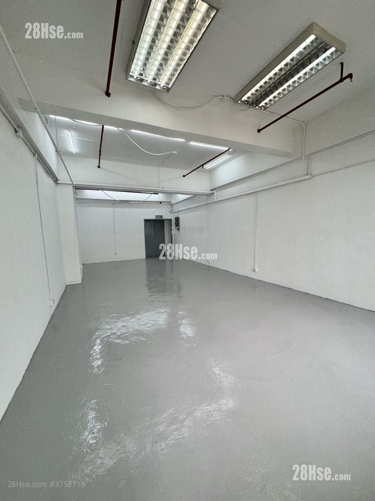 Wah Lok Industrial Centre Sell Studio , 1 Toilet