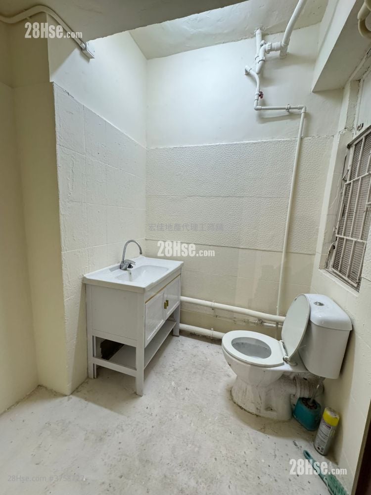 成业工业大厦 售盘 552 平方尺