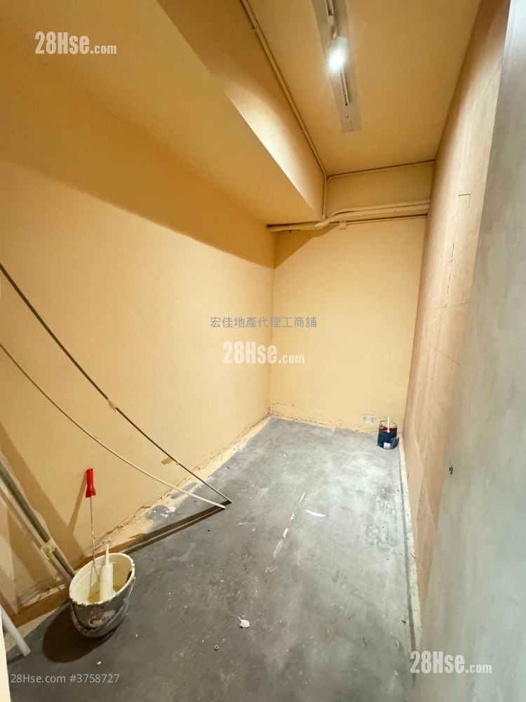 成业工业大厦 售盘 552 平方尺