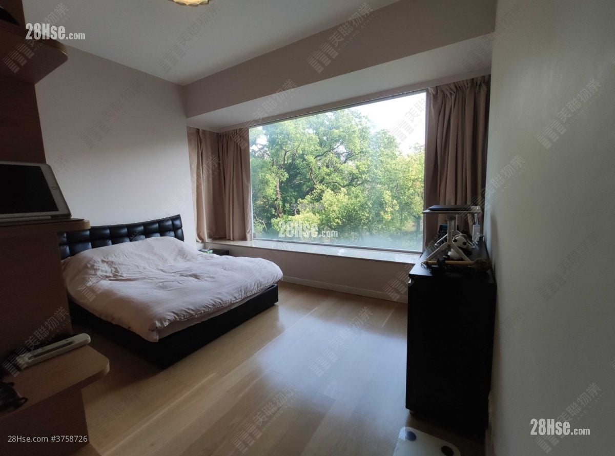 Paxton Sell 4 Bedrooms 1,664 ft²