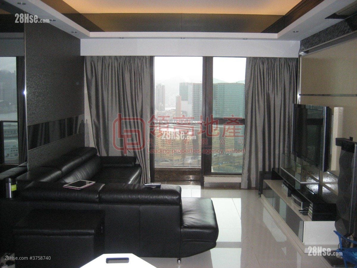 The Arch Sell 3 Bedrooms , 2 Bathrooms 969 ft²