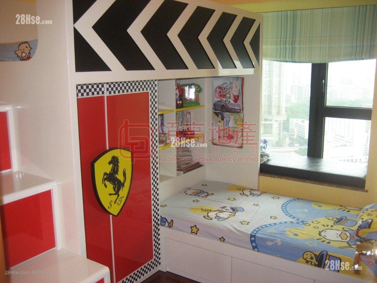 The Arch Sell 3 Bedrooms , 2 Bathrooms 969 ft²