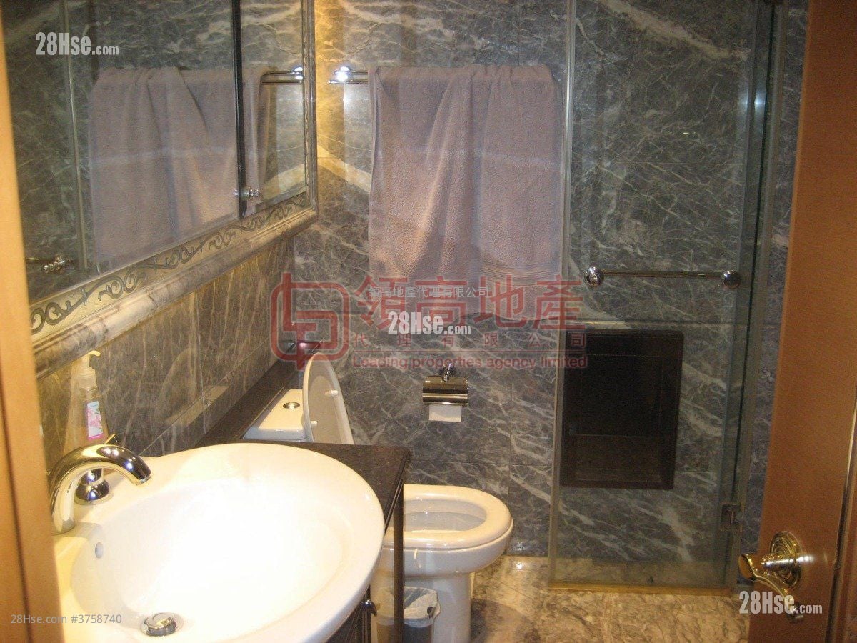 The Arch Sell 3 Bedrooms , 2 Bathrooms 969 ft²