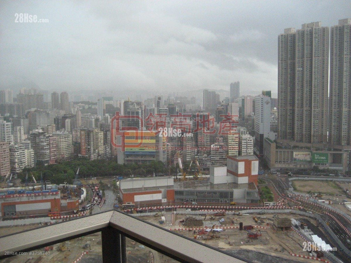 The Arch Sell 3 Bedrooms , 2 Bathrooms 969 ft²