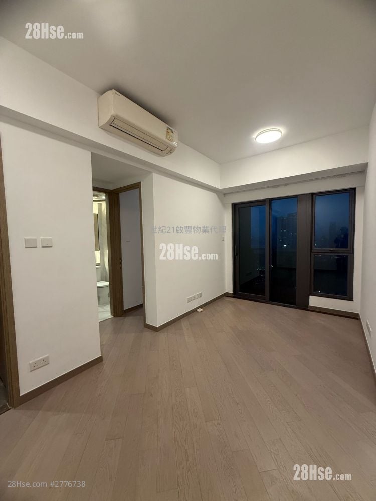 Upper River Bank Rental 2 Bedrooms , 1 Bathroom 479 ft²