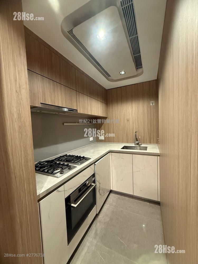 Upper River Bank Rental 2 Bedrooms , 1 Bathroom 479 ft²