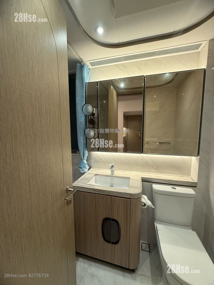 Upper River Bank Rental 2 Bedrooms , 1 Bathroom 479 ft²