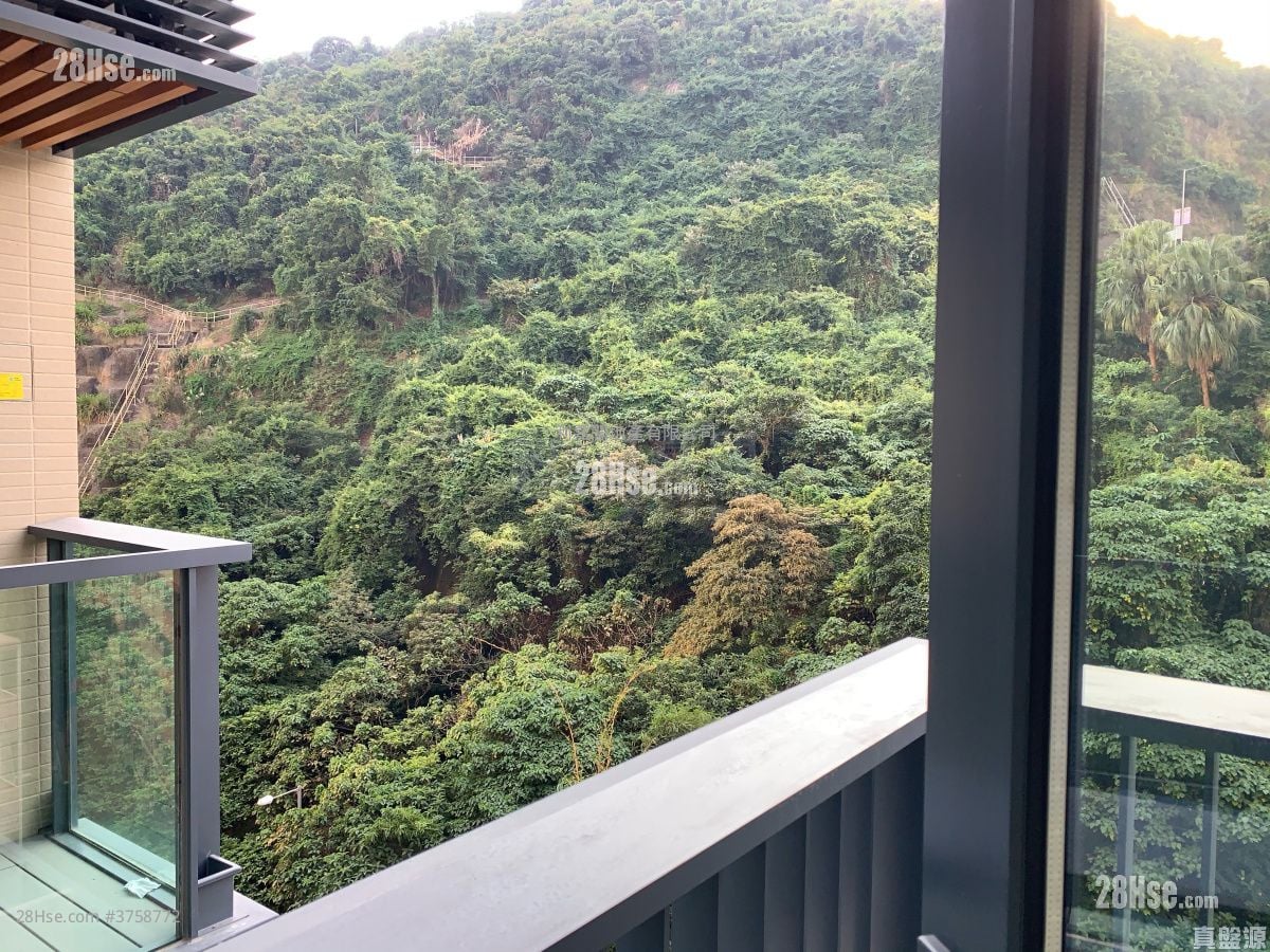 Novum East Sell 3 Bedrooms , 1 Bathroom 451 ft²