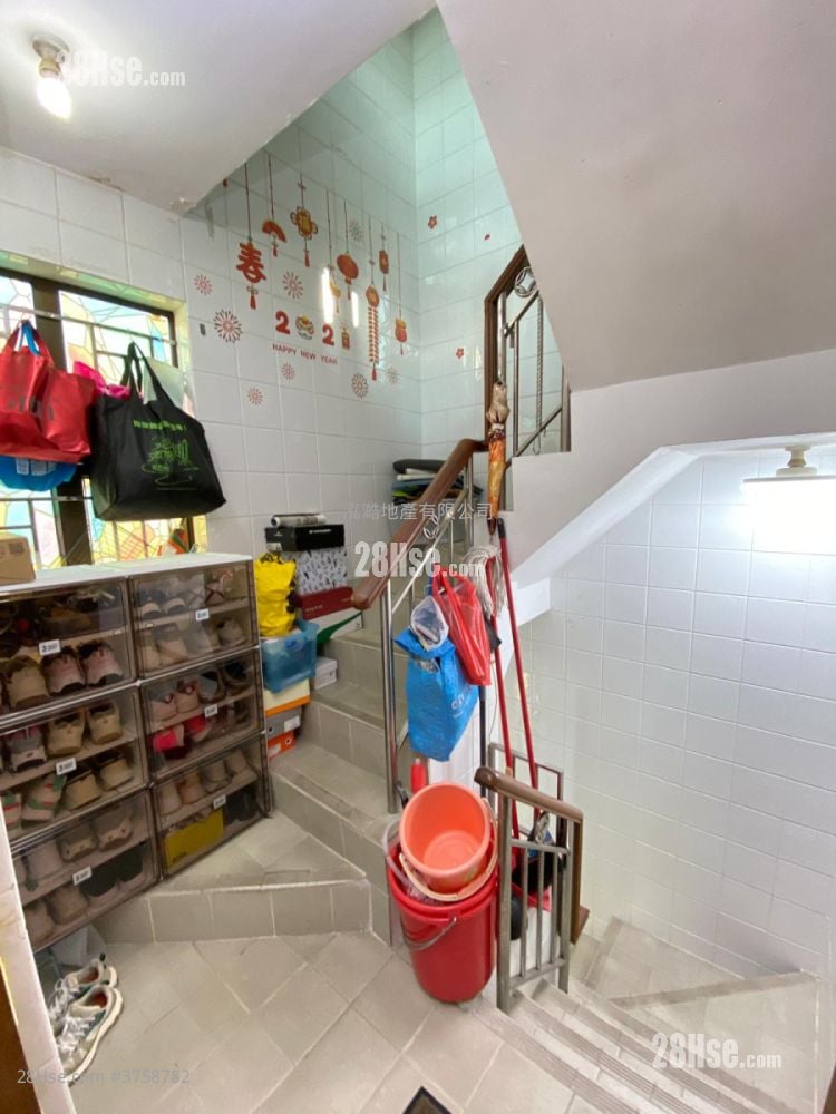 Village Sell 3 Bedrooms , 1 Bathroom 700 ft²