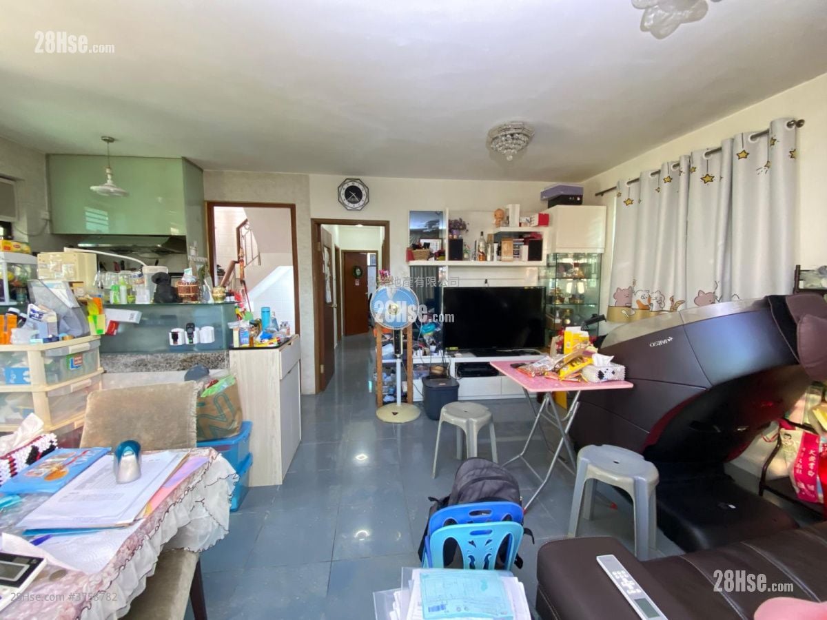 Village Sell 3 Bedrooms , 1 Bathroom 700 ft²