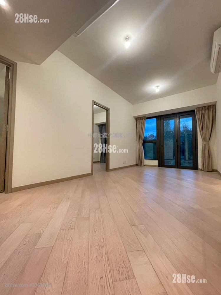 Wetland Seasons Bay Sell 4 Bedrooms , 2 Bathrooms 795 ft²