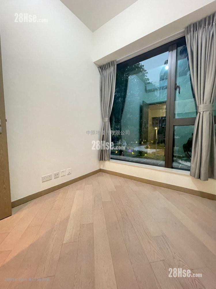 Wetland Seasons Bay Sell 4 Bedrooms , 2 Bathrooms 795 ft²