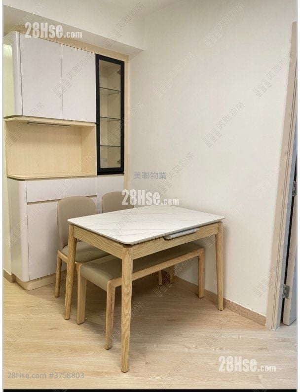 Park Central Sell 2 Bedrooms 438 ft²