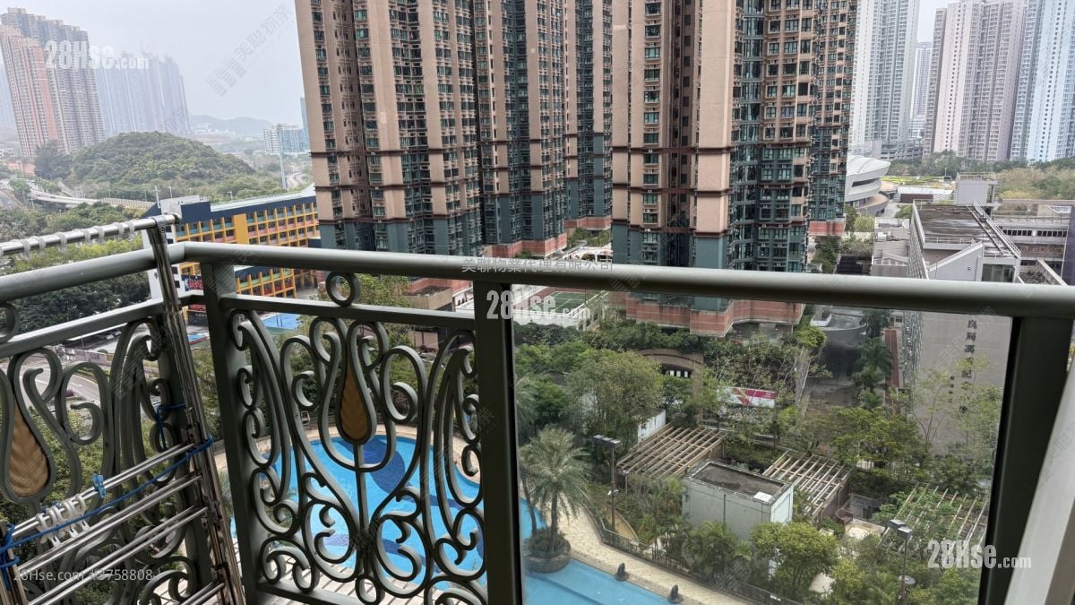 Residence Oasis Sell 3 Bedrooms , 2 Bathrooms 745 ft²