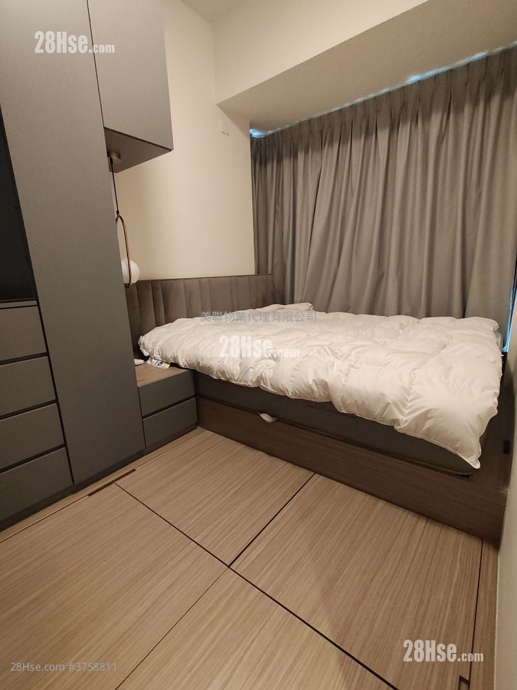 Maya Sell 2 Bedrooms , 1 Bathroom 495 ft²