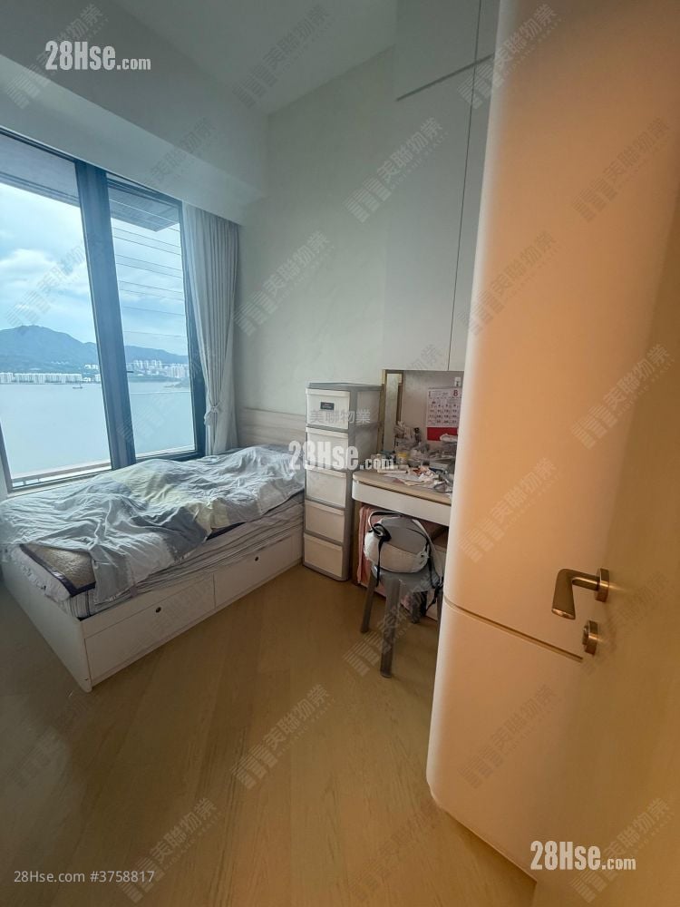 Lp10 Sell 3 Bedrooms 921 ft²