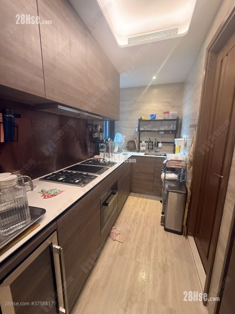 Lp10 Sell 3 Bedrooms 921 ft²