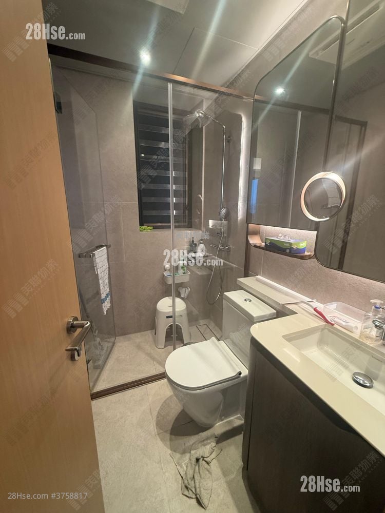 Lp10 Sell 3 Bedrooms 921 ft²