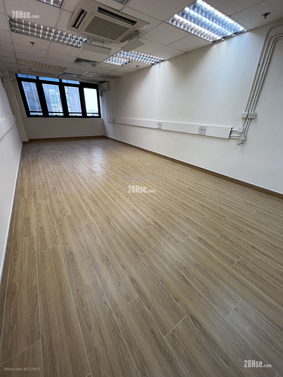 Rightful Centre Rental 2 Bedrooms , 1 Toilet