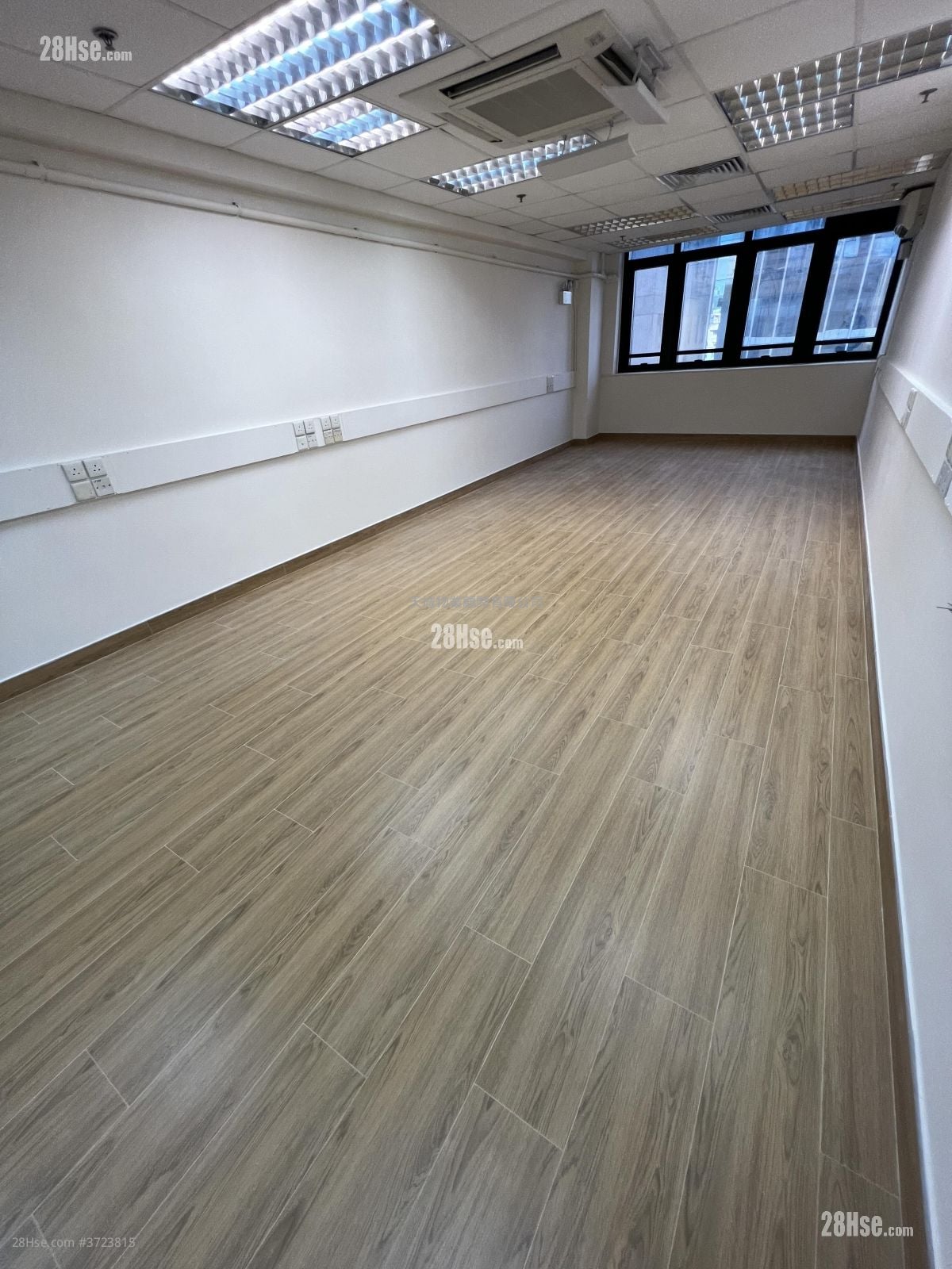 Rightful Centre Rental 2 Bedrooms , 1 Toilet