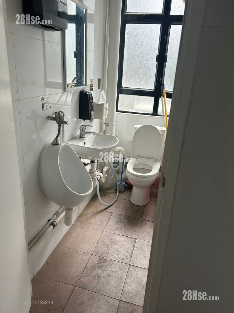 坚基工业大厦 租盘 1 房 , 2 厕所