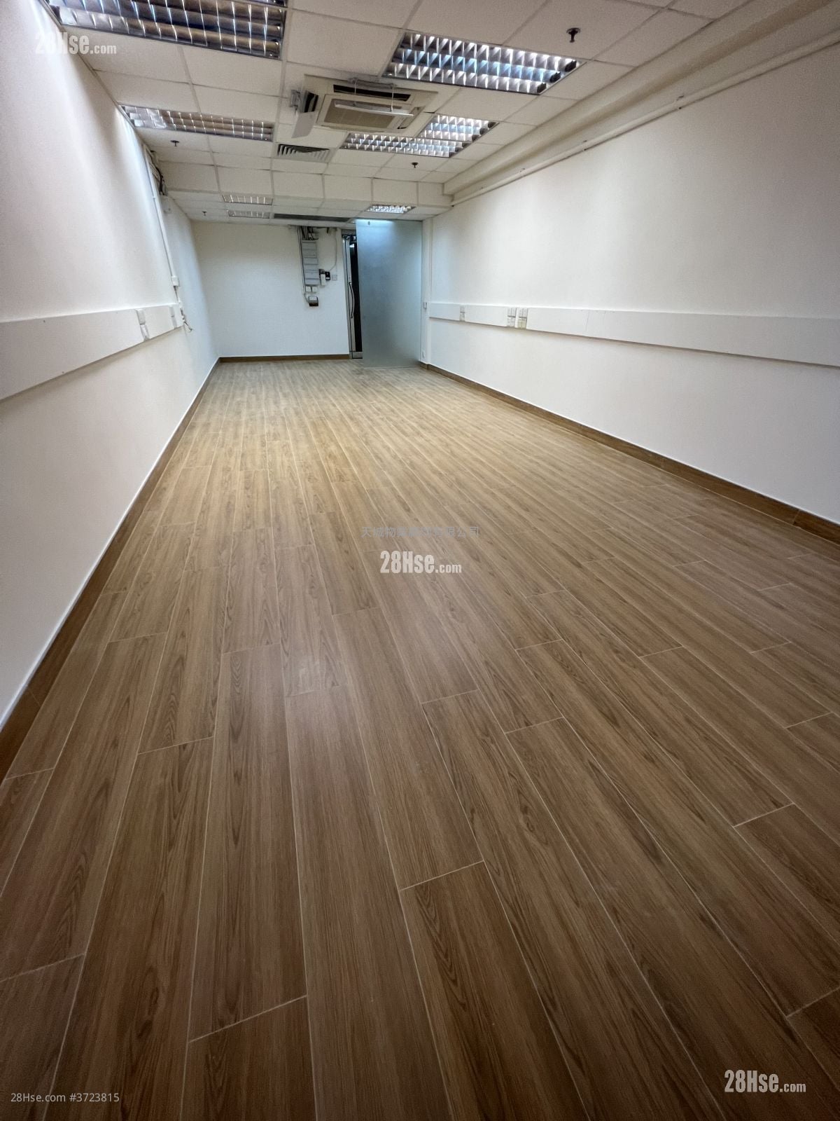 Rightful Centre Rental 2 Bedrooms , 1 Toilet