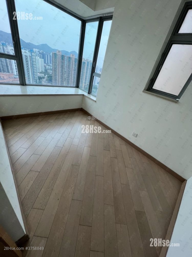 Century Gateway Sell 2 Bedrooms 473 ft²