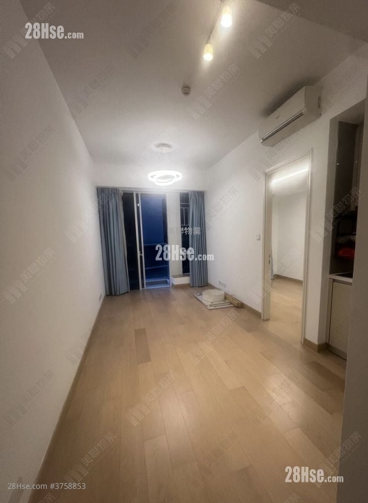 Monterey Sell 1 Bedroom 364 ft²