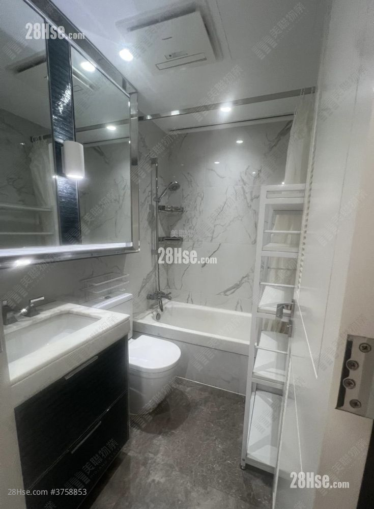 Monterey Sell 1 Bedroom 364 ft²