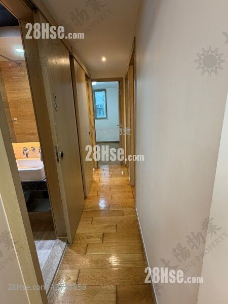 Harbour Place Sell 3 Bedrooms 589 ft²