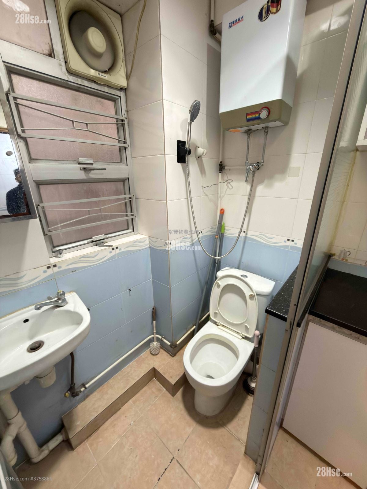 唐楼 租盘 1 房 , 1 浴室 130 平方尺