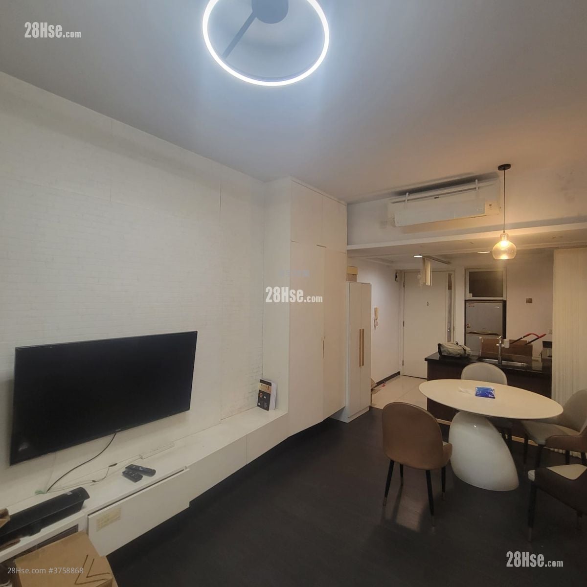 Chelsea Court Sell 2 Bedrooms , 1 Bathroom 475 ft²