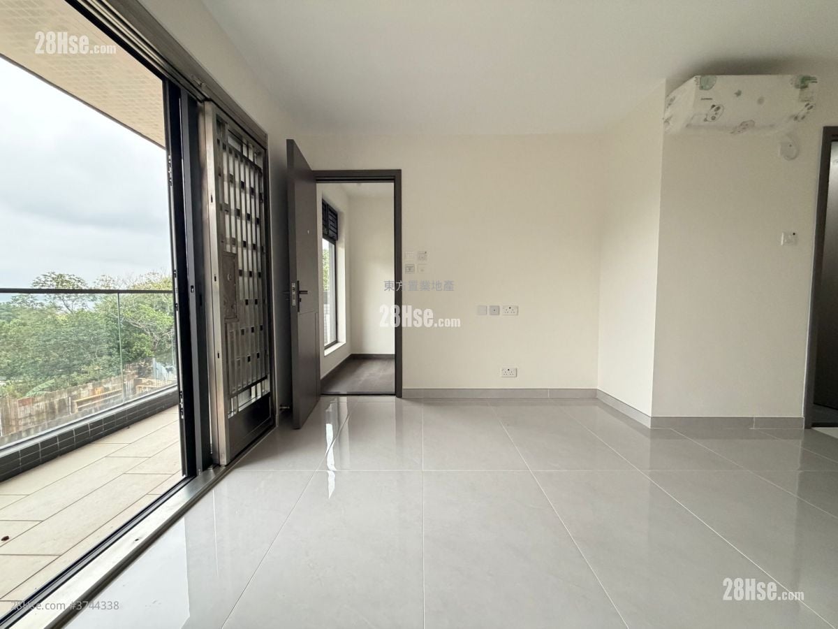 Village Rental 3 Bedrooms , 1 Bathroom 700 ft²