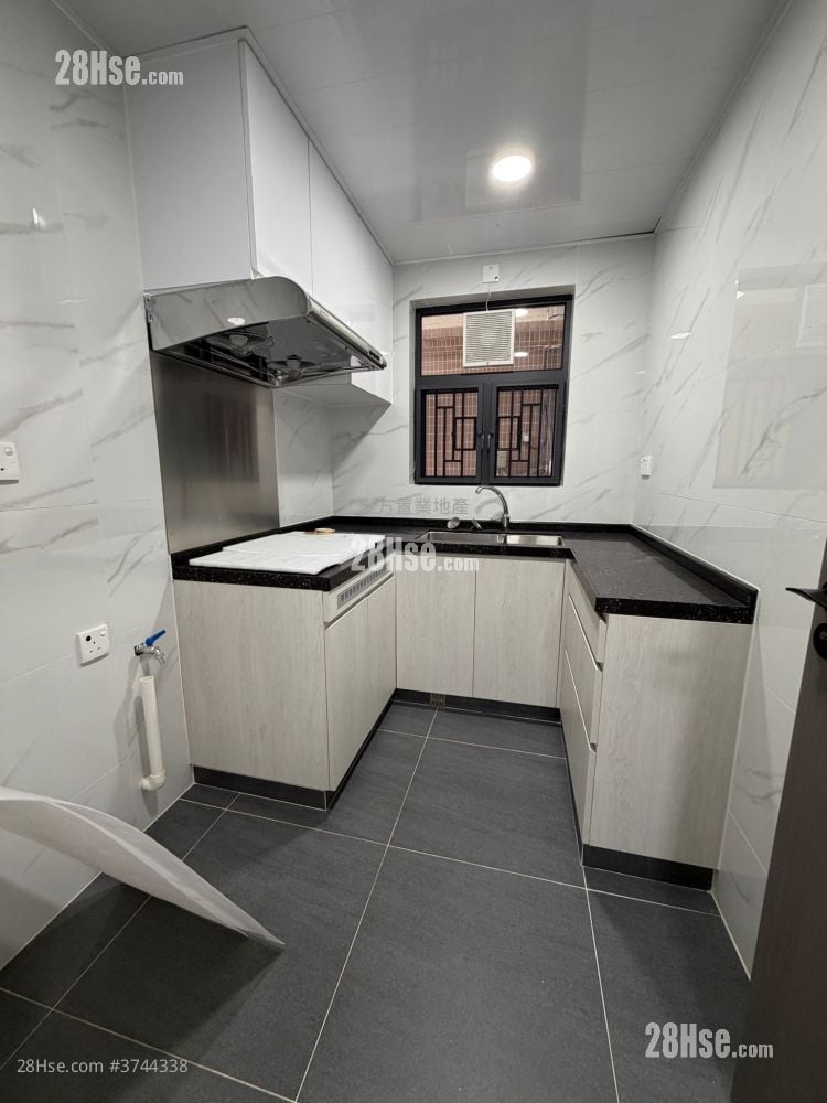 Village Rental 3 Bedrooms , 1 Bathroom 700 ft²