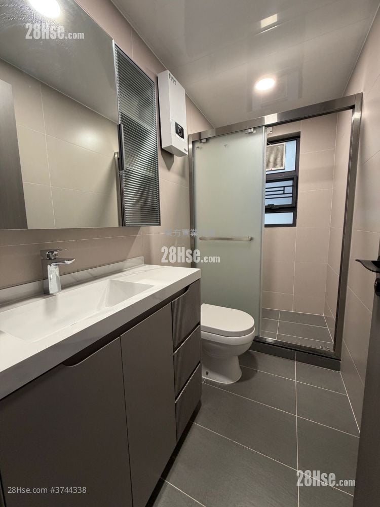 Village Rental 3 Bedrooms , 1 Bathroom 700 ft²