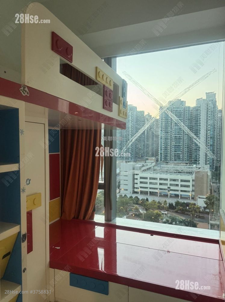 Savannah Sell 2 Bedrooms 464 ft²