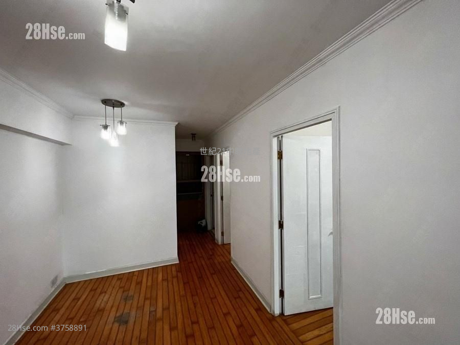 Hampton Place Sell 2 Bedrooms , 1 Bathroom 432 ft²