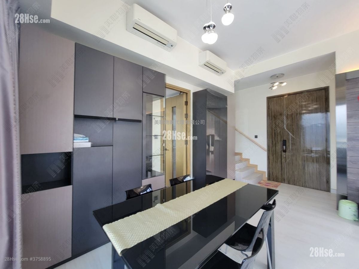 Twin Peaks Sell 4 Bedrooms 1,258 ft²