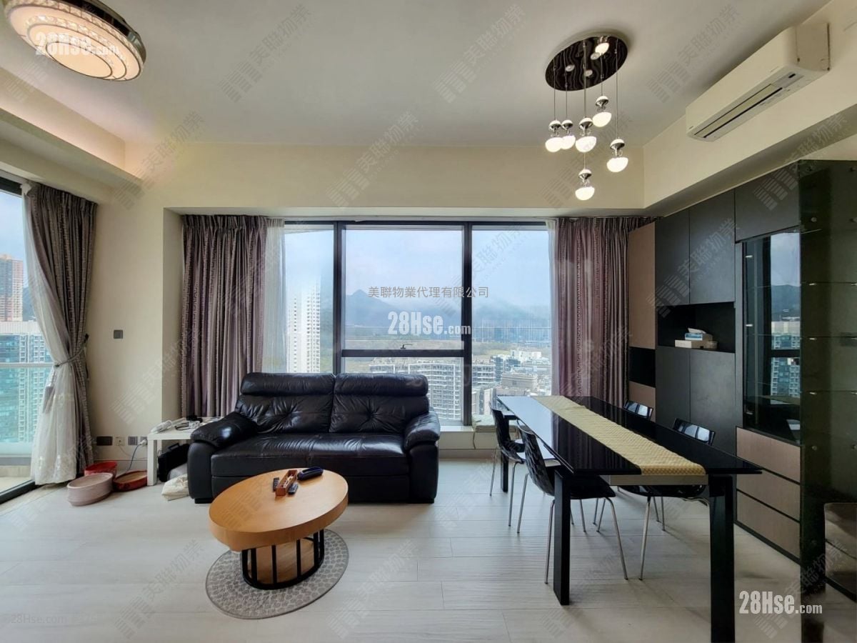 Twin Peaks Sell 4 Bedrooms 1,258 ft²