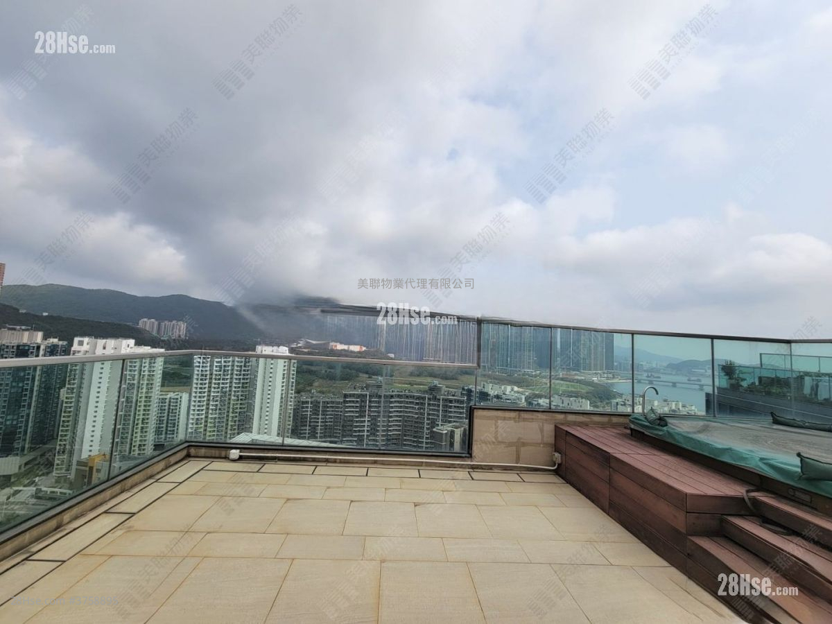 Twin Peaks Sell 4 Bedrooms 1,258 ft²