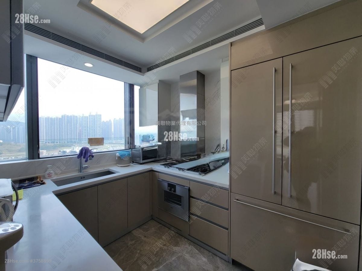 Twin Peaks Sell 4 Bedrooms 1,258 ft²