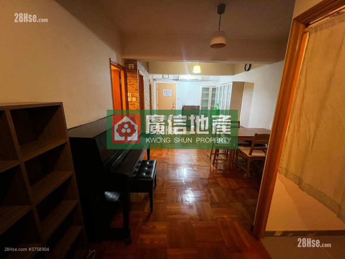 Apartment Sell 2 Bedrooms , 1 Bathroom 501 ft²