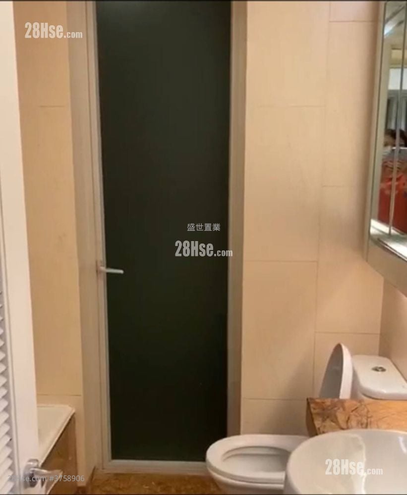 名城 售盘 4 房 , 3 浴室 842 平方尺