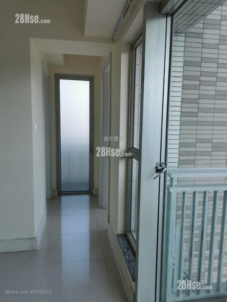 名城 售盘 3 房 , 2 浴室 679 平方尺